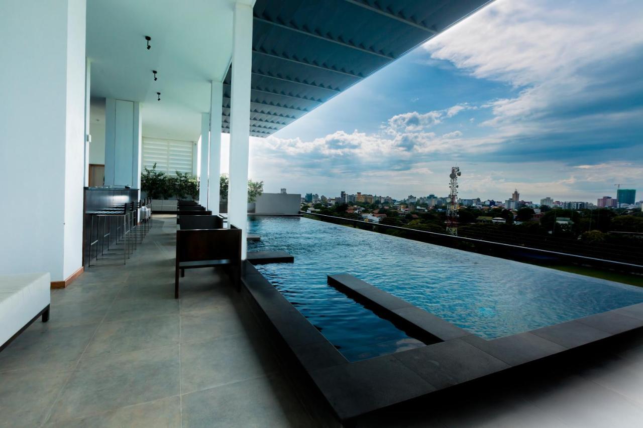 Me Colombo Hotel Exterior photo